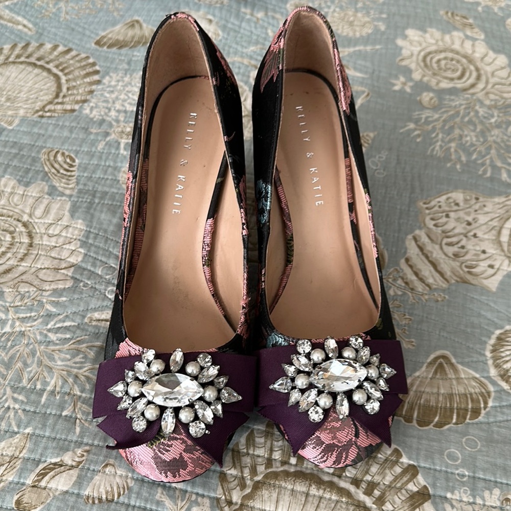 Kelly & Katie tapestry shoes buckles pearls rhinestones burgundy gross grain